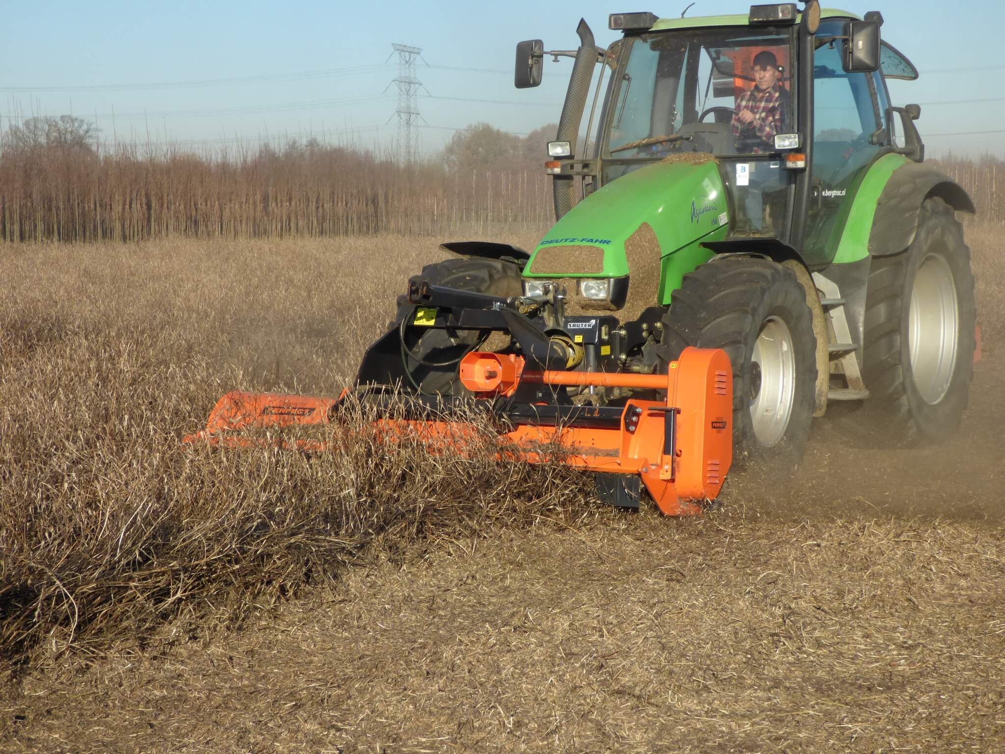KM-serie, versterkte klepelmaaier voor front- en achteraanbouw