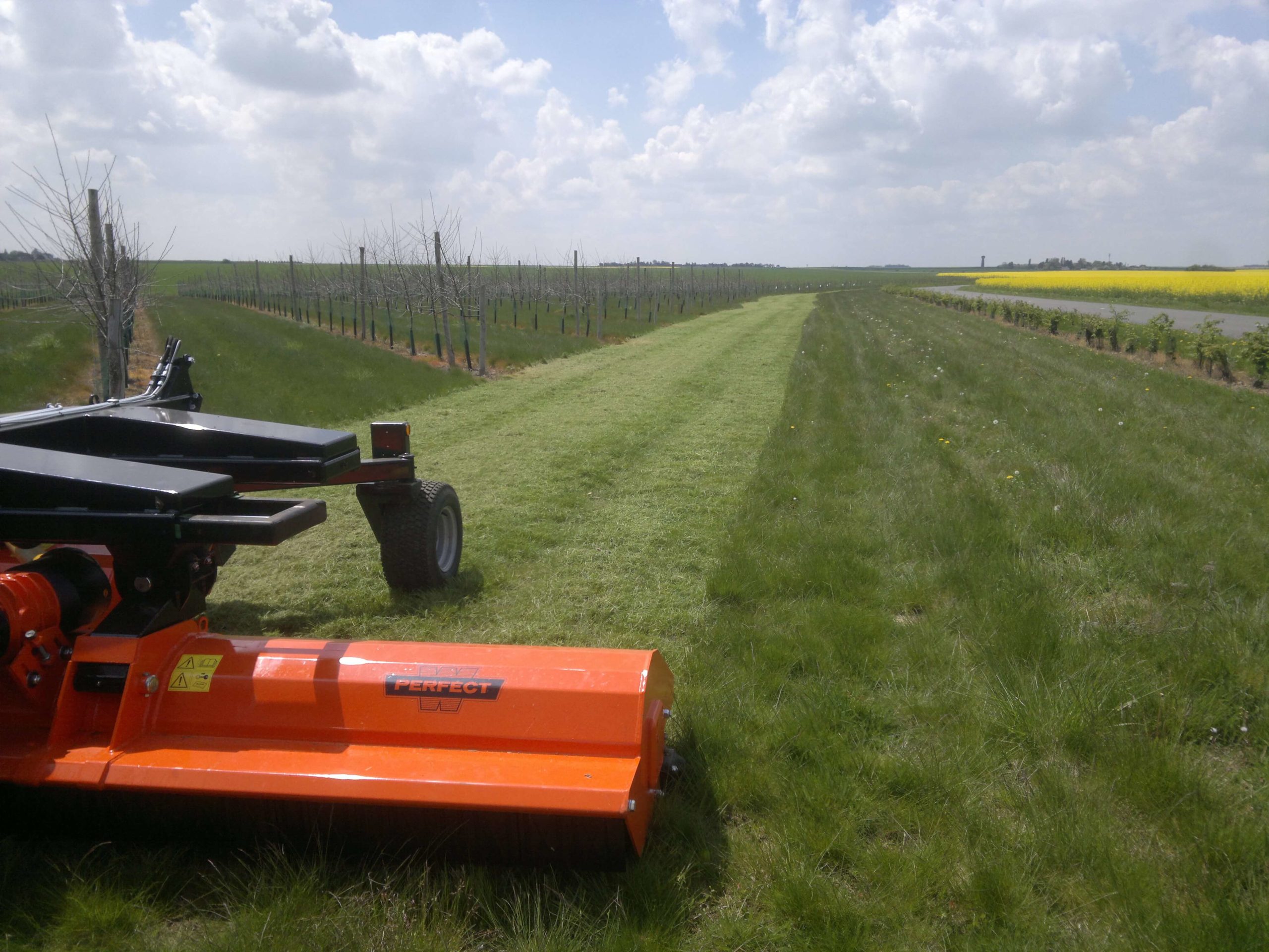 NX-460, versnipperaar/maaier met verstelbare werkbreedte